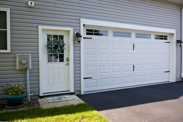 24/7 Emergency Garage Door Panel Replacement experts in North Wildwood, NJ